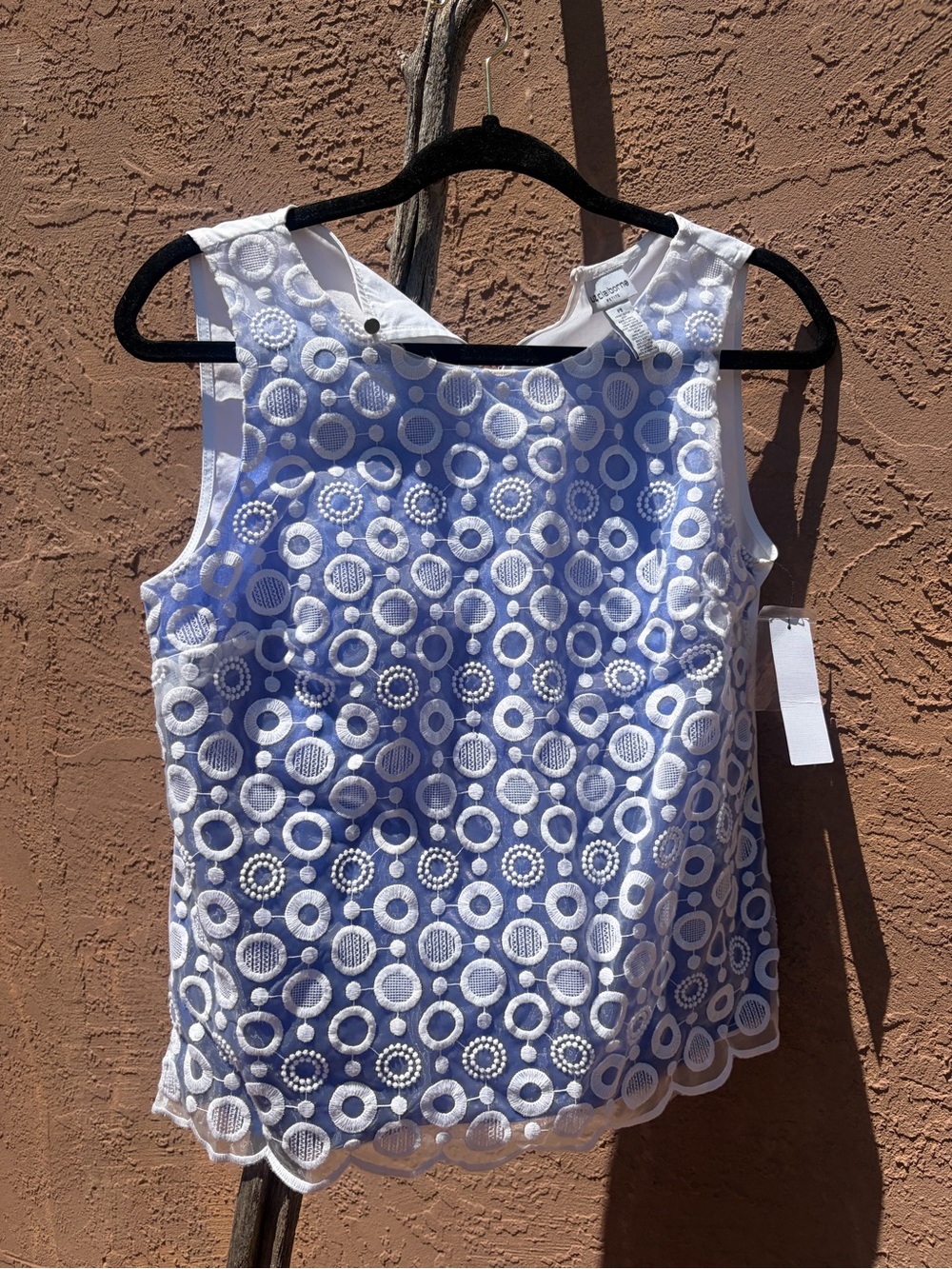 Preppy blue white petite scalloped embroidered Liz Claiborne sleeveless top NWT
